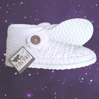 Babuchas tejidas. Botines tejidos en lana.Botas de colores. Zapatos tejidos a crochet. Botas tejidas en lana.  Talykí Taller de Tejidos y diseño textil