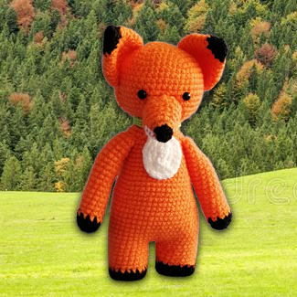 Zorro muneco tejido. Muñecos tejdos personalizados. Talykí Taller de Tejidos y diseño textil